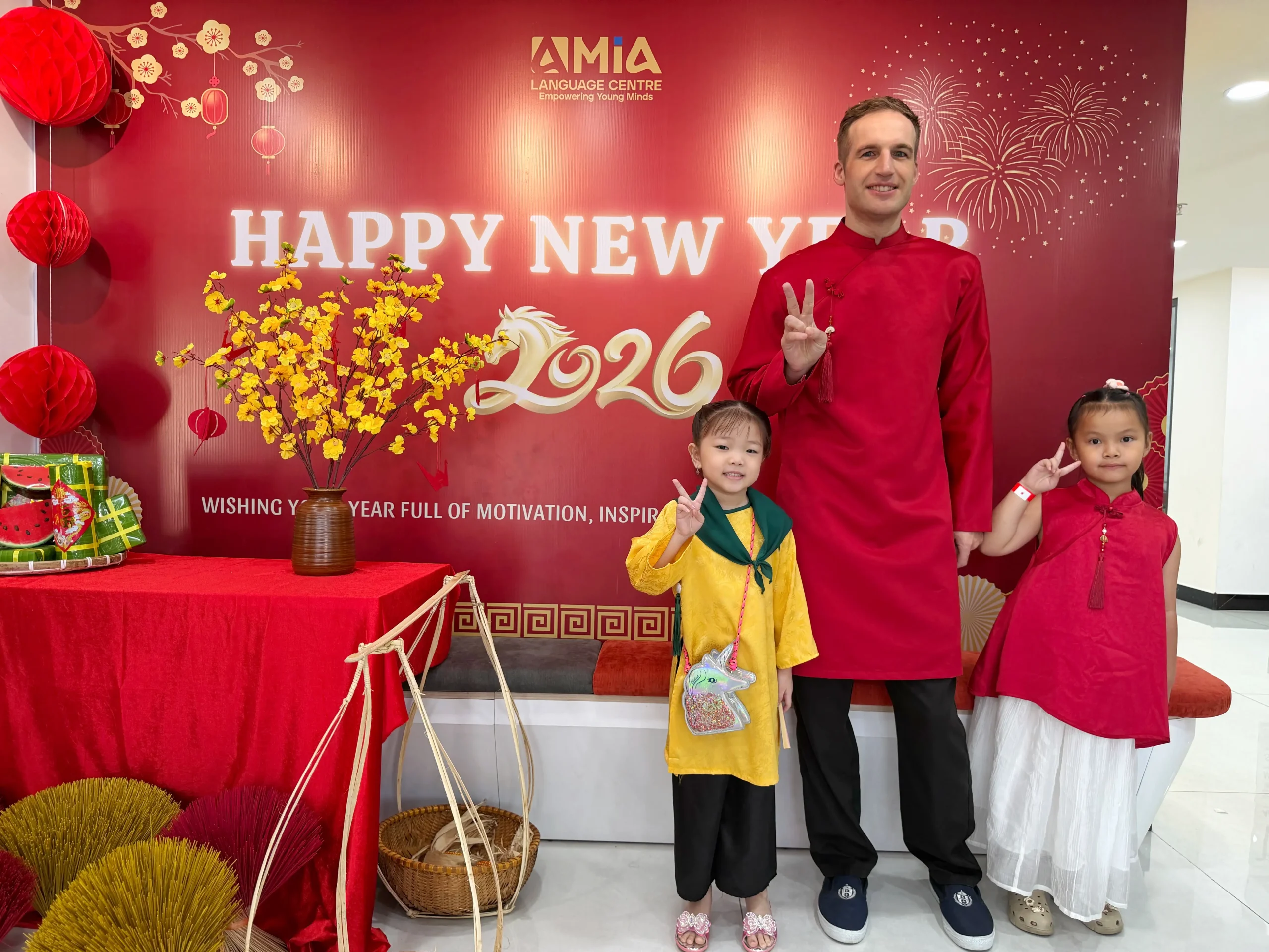 Câu lạc bộ tiếng Anh MIA - Chủ đề Phiên Chợ Tết