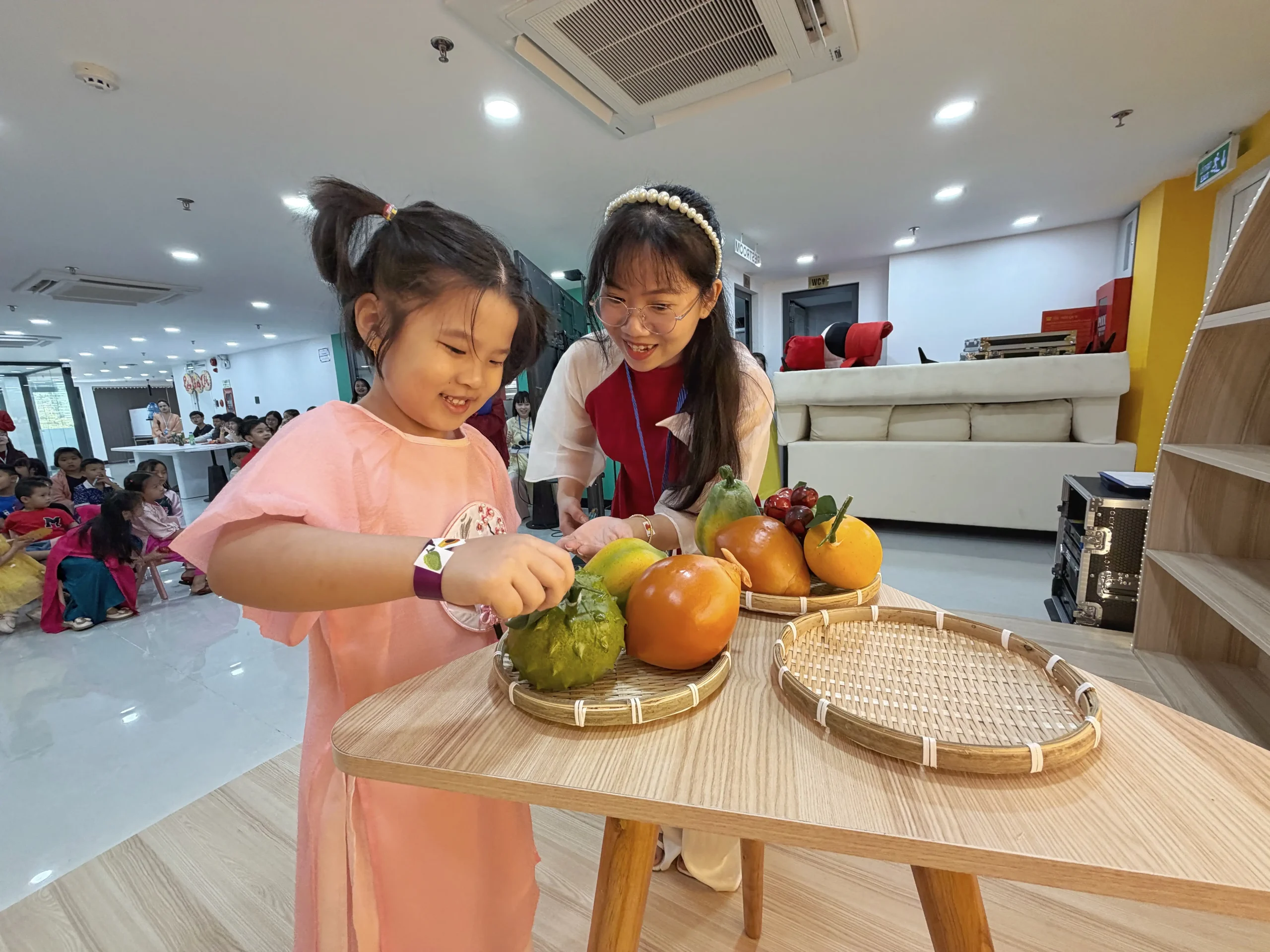 Câu lạc bộ tiếng Anh MIA - Chủ đề Phiên Chợ Tết