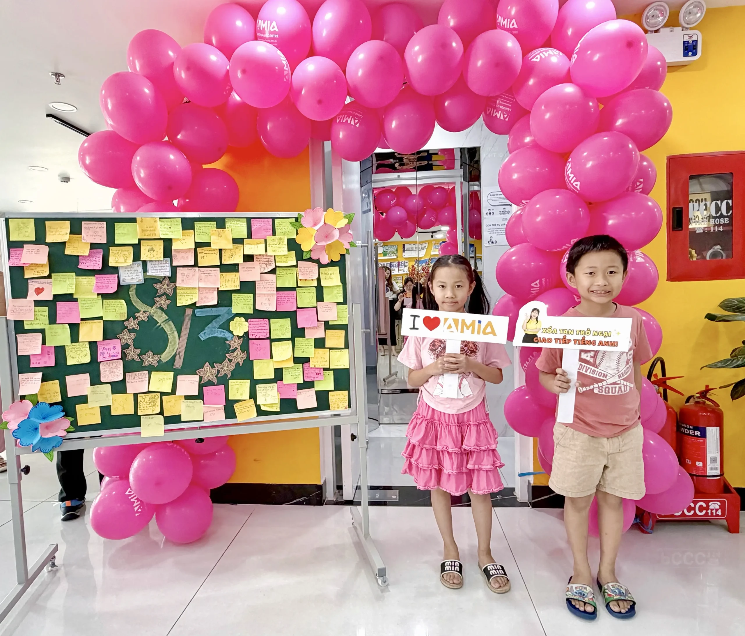Câu lạc bộ tiếng Anh MIA - chủ đề ngày quốc tế phụ nữ