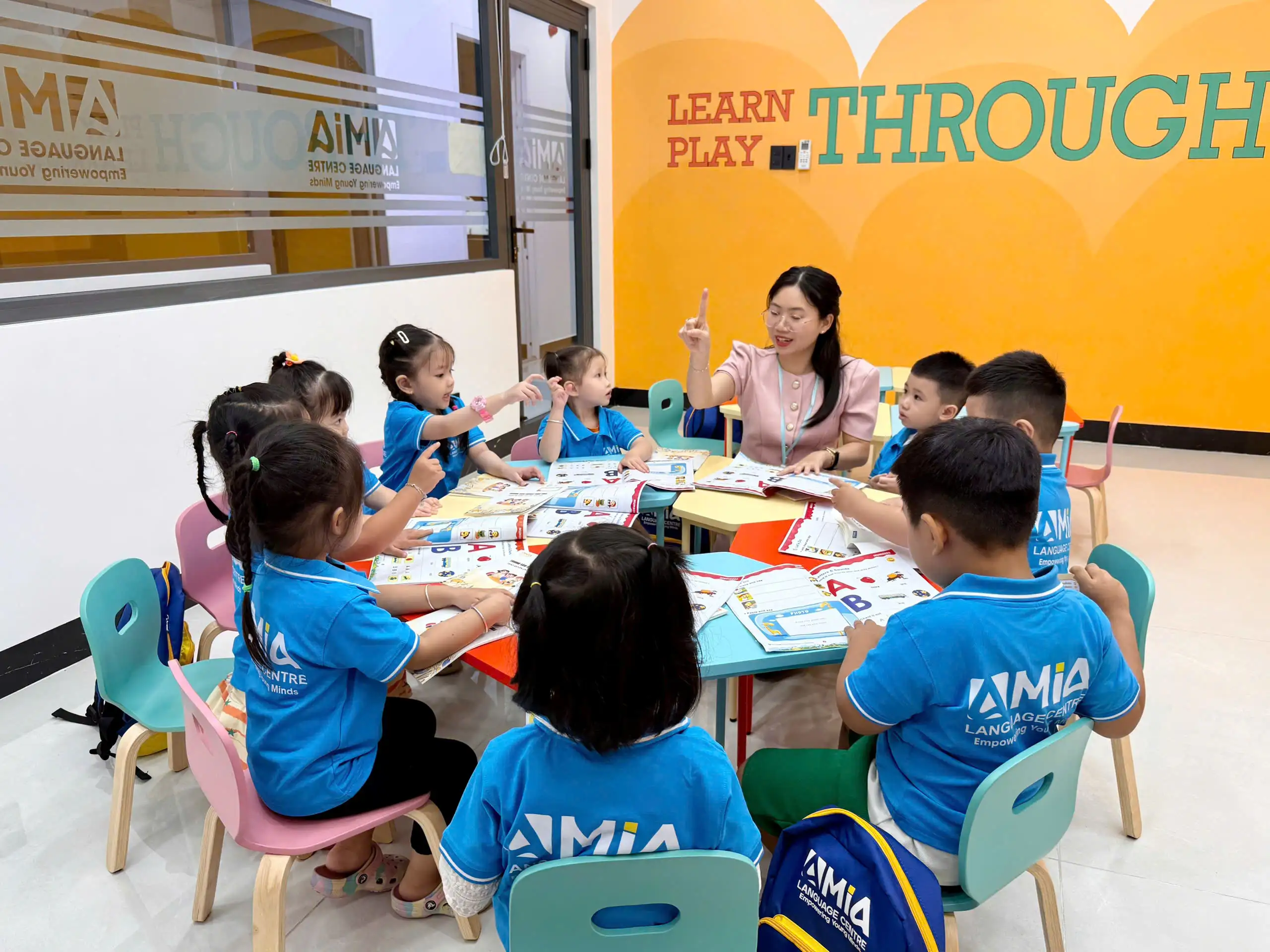 tiếng anh mầm non 3-6 tuổi tại MIA